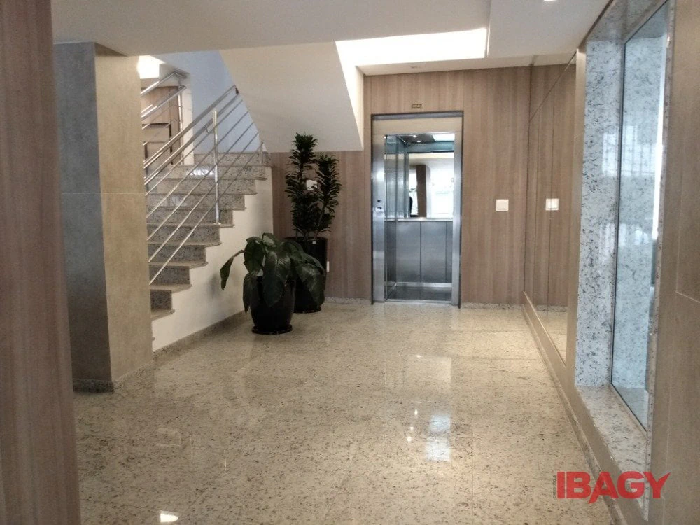 3-bedroom apartment with a separate kitchen 80 m² — photo 16