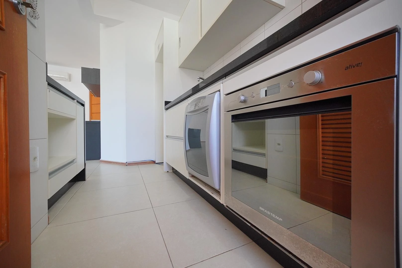 2-bedroom apartment with a private pool — photo 32