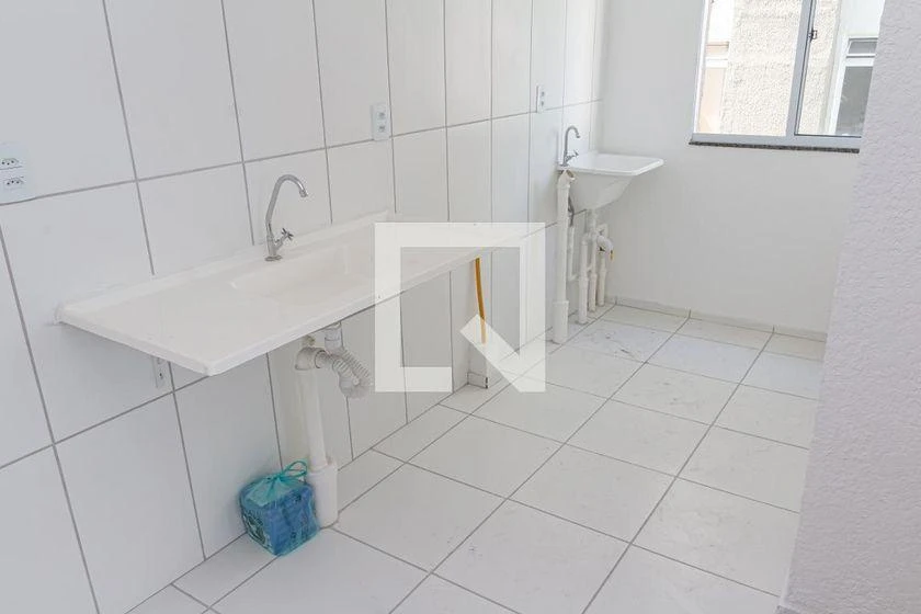 Unfurnished 2-bedroom apartment with 45 m² and wood floors — photo 40