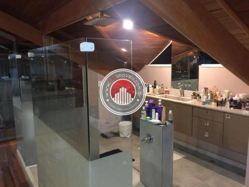 Ванна та 6 спалень: будинок 525 м² — photo 23