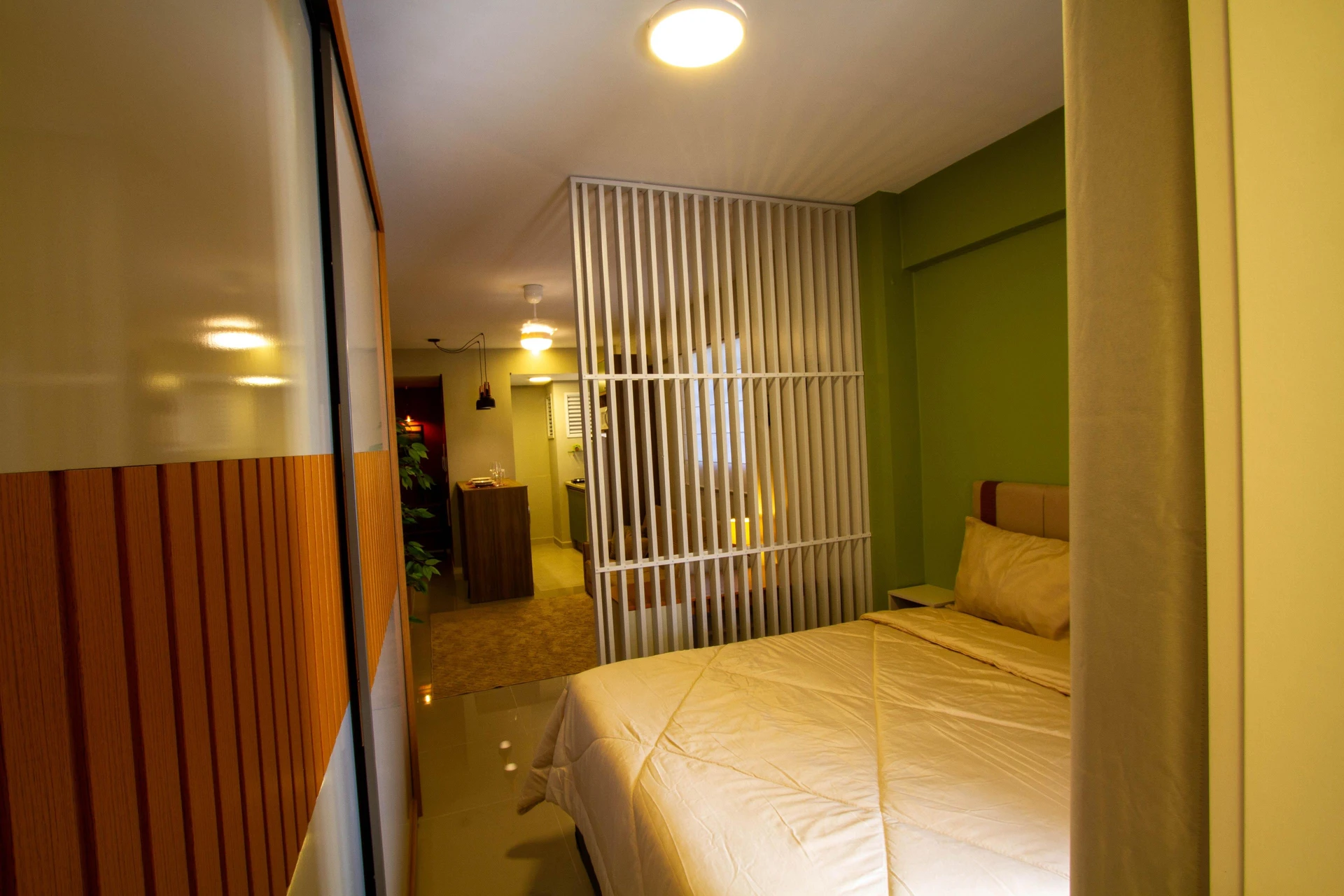 Furnished studio in a building with a gym — photo 4