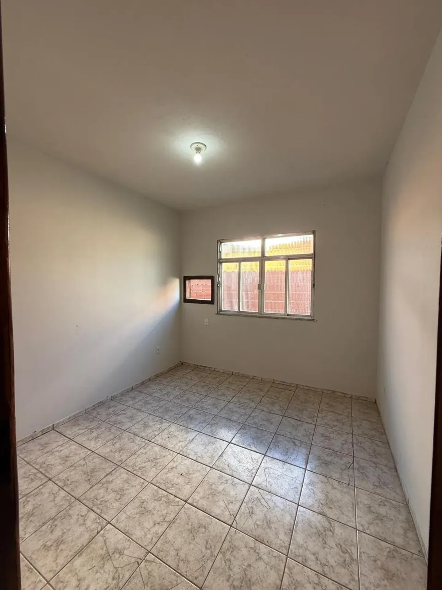 70 m² unfurnished unit with 3 bedrooms and no parking — photo 3