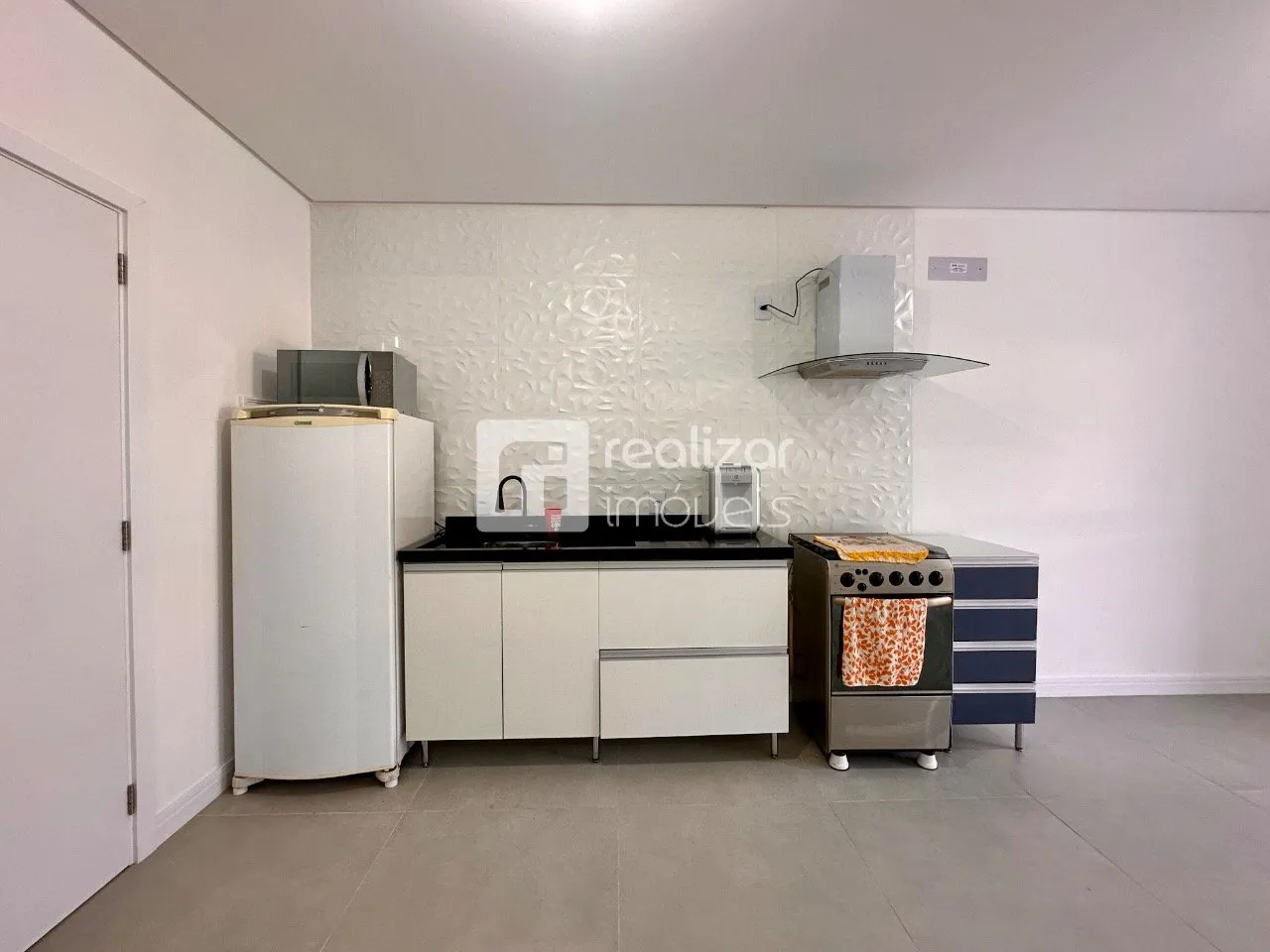 Furnished 2-bedroom apartment with integrated kitchen — photo 7