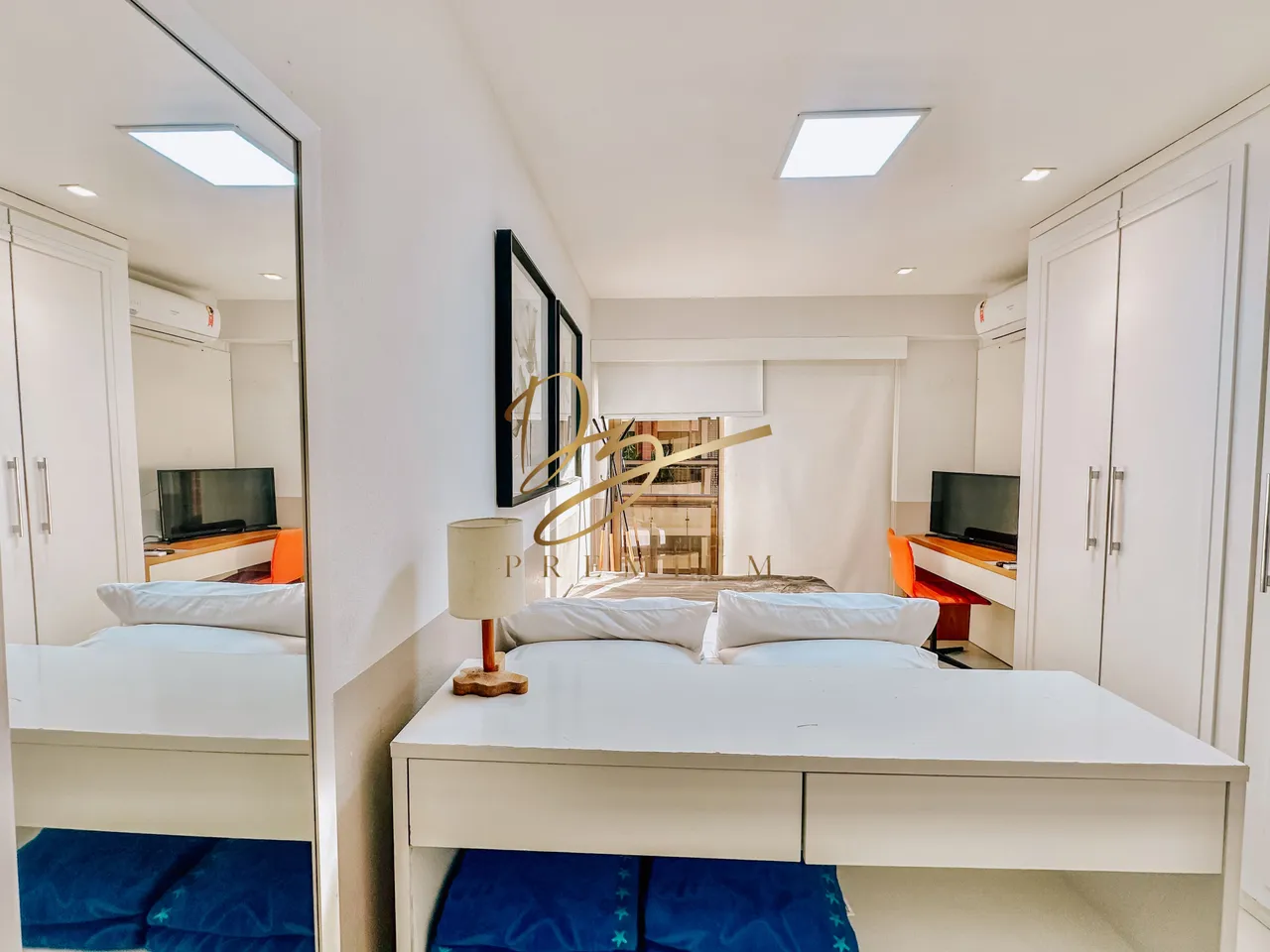 Furnished 2-bedroom, 2-bath apartment with parking — photo 14