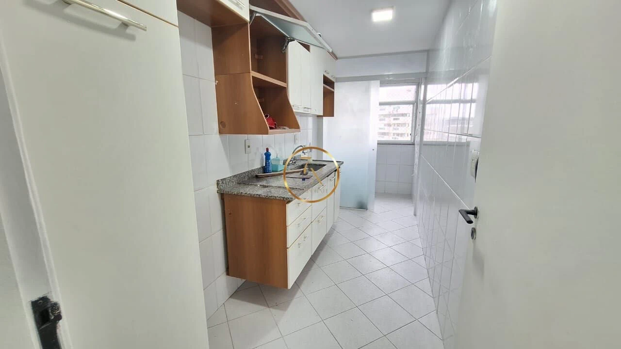 Застеклённый балкон и 2 спальни: квартира 70 м² — photo 2