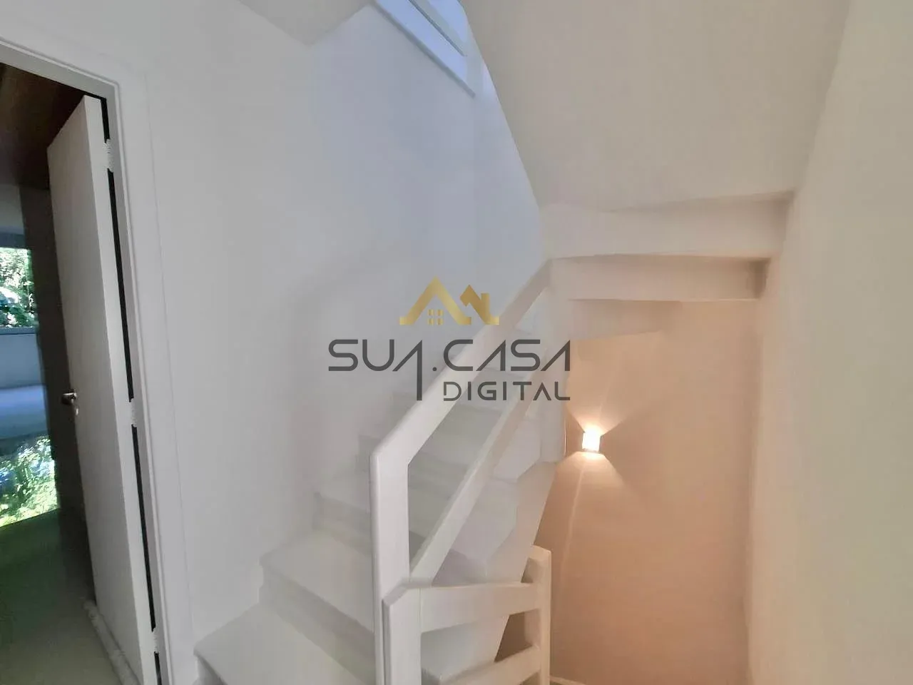 House with 4 bedrooms and 273 m² plus open-air pool — photo 18