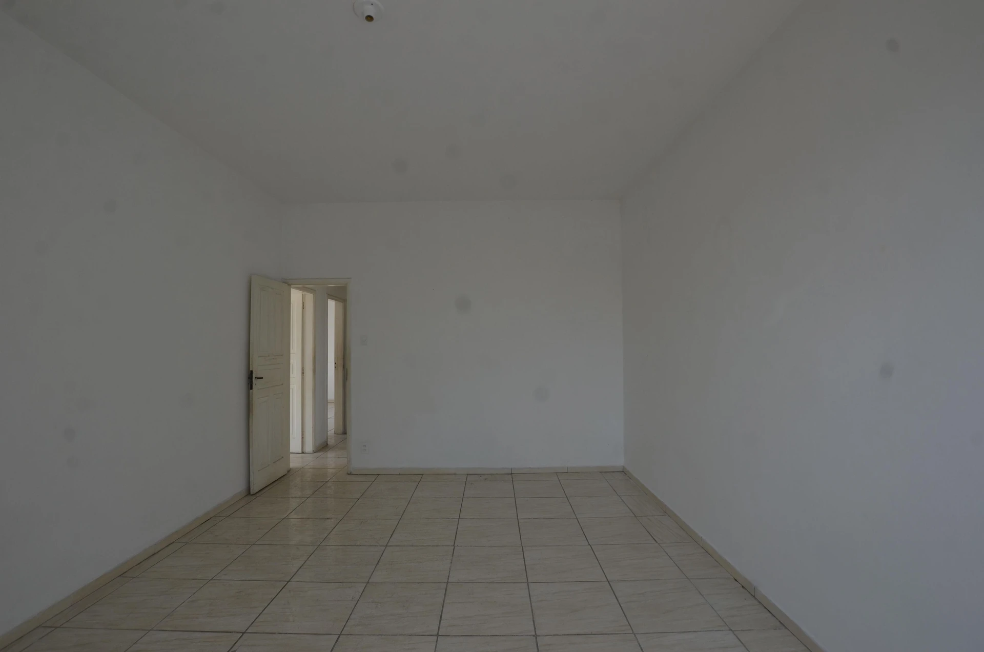 Unfurnished rental apartment with 2 bedrooms — photo 30