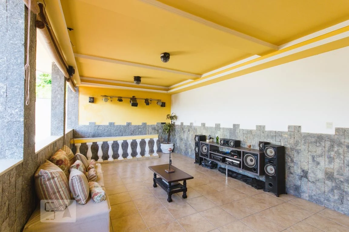 Furnished house with 4 bedrooms and 2 en-suites — photo 36