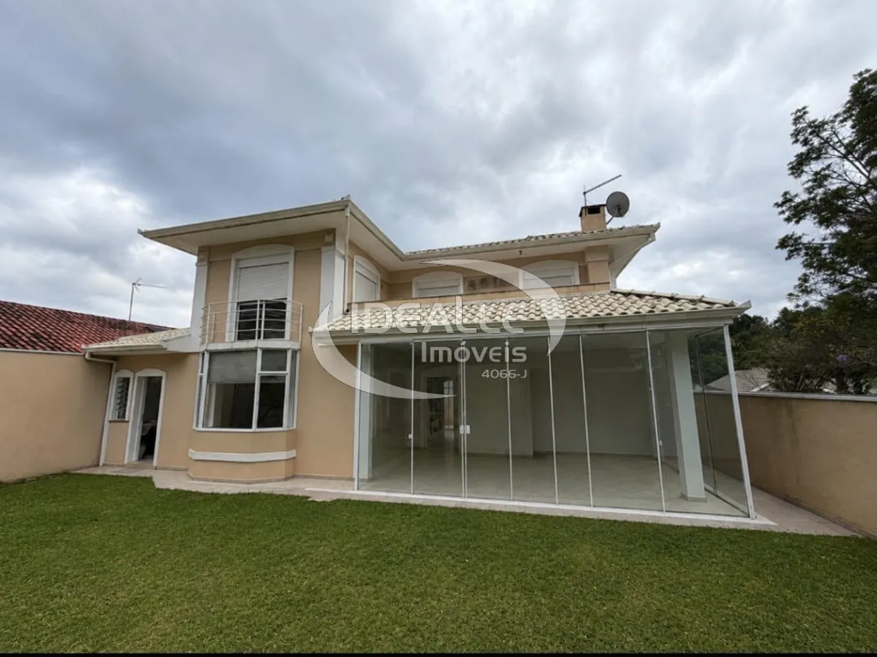 House with 3 bedrooms and private garden, 200 m² — photo 11