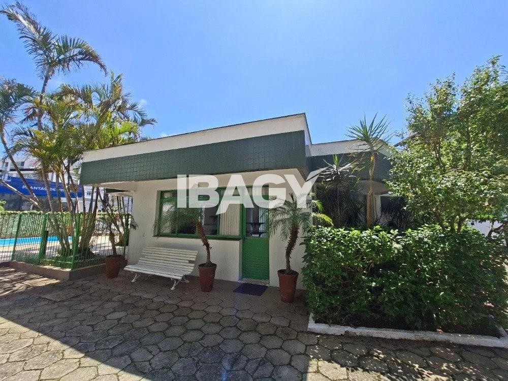 Apartment, 58 m², with a private pool — photo 13
