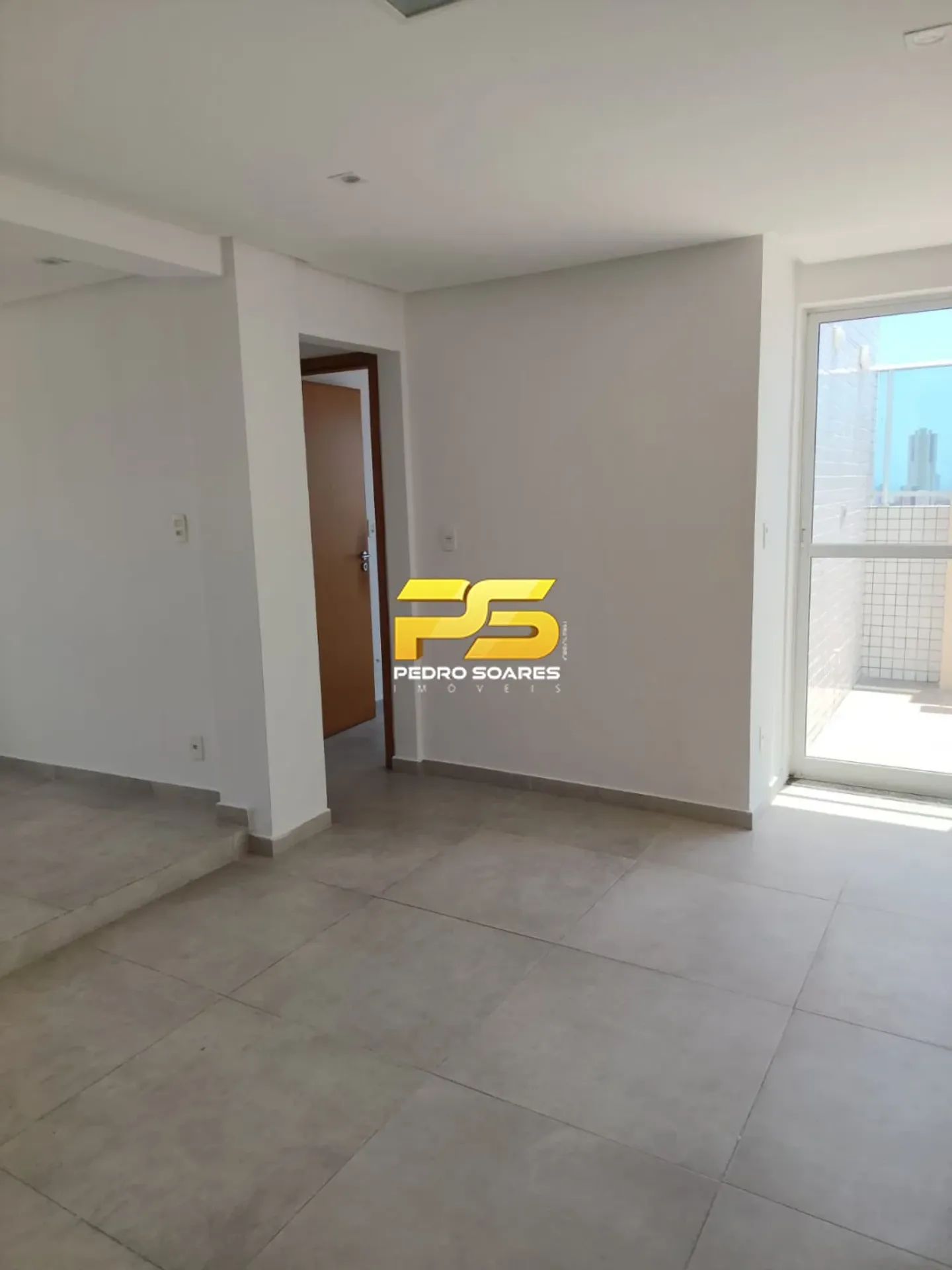 Квартира 186 м² с джакузи и застеклённым балконом — photo 17