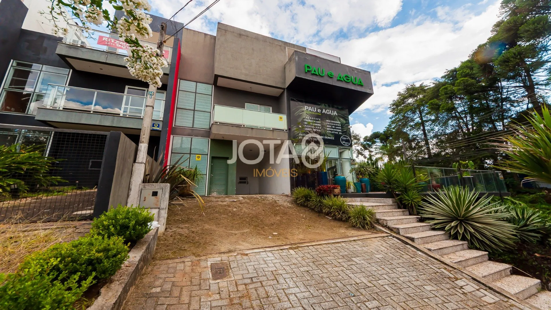 House with 2 bedrooms and a private BBQ area — photo 30