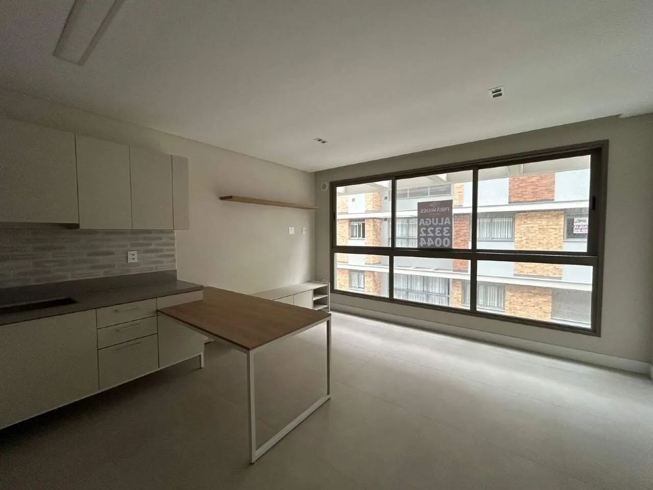 Apartamento de 1 dormitorio (30 m²) con balcón acristalado — photo 2