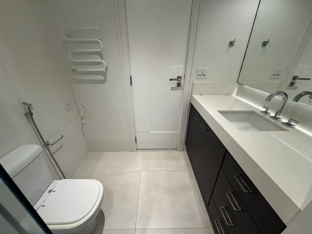 Unfurnished apartment with 4 bedrooms and 5 baths — photo 11
