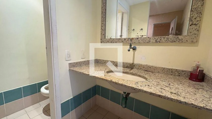 3-bedroom apartment with a grill on the balcony — photo 42
