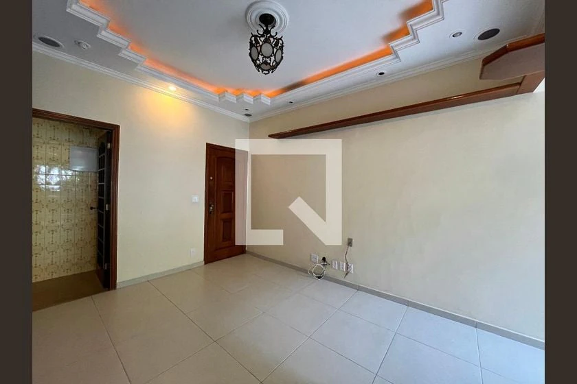2-bedroom apartment in a building with a gym — photo 9