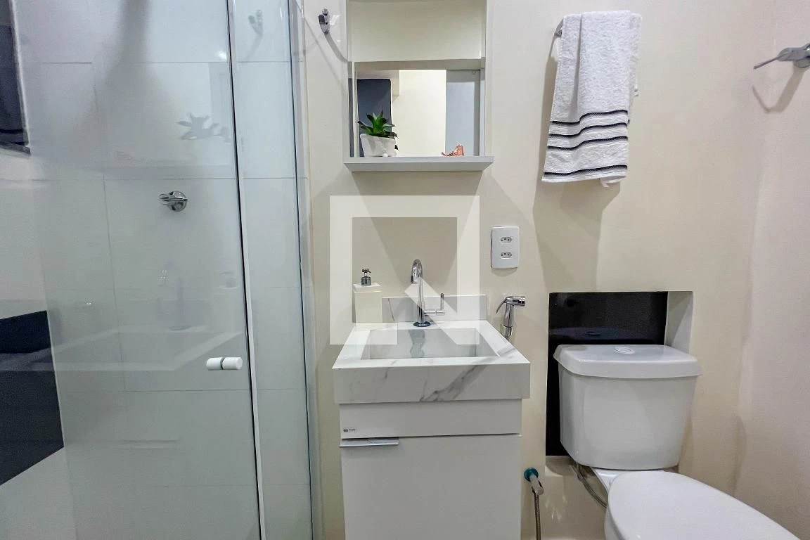 One-bedroom apartment with a home office in Rio de Janeiro — photo 22