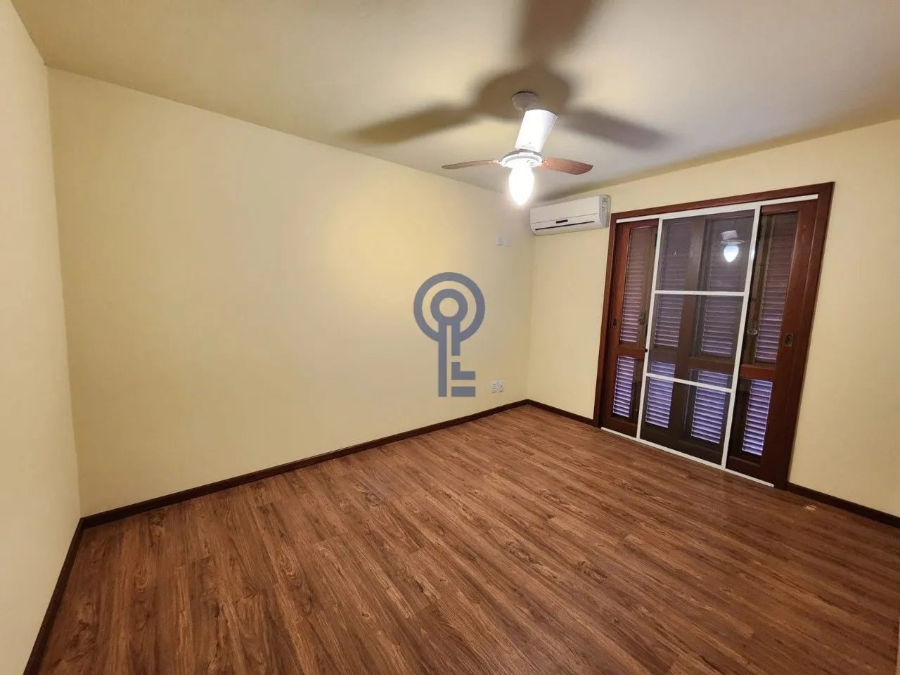 Condo house with 4 bedrooms and a private garden — photo 54