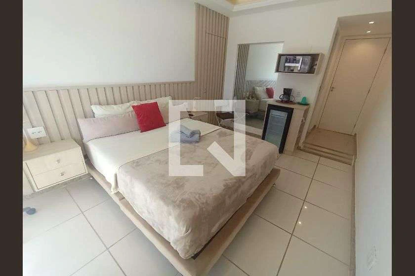 Furnished 30 m² studio with a balcony and 1 parking spot