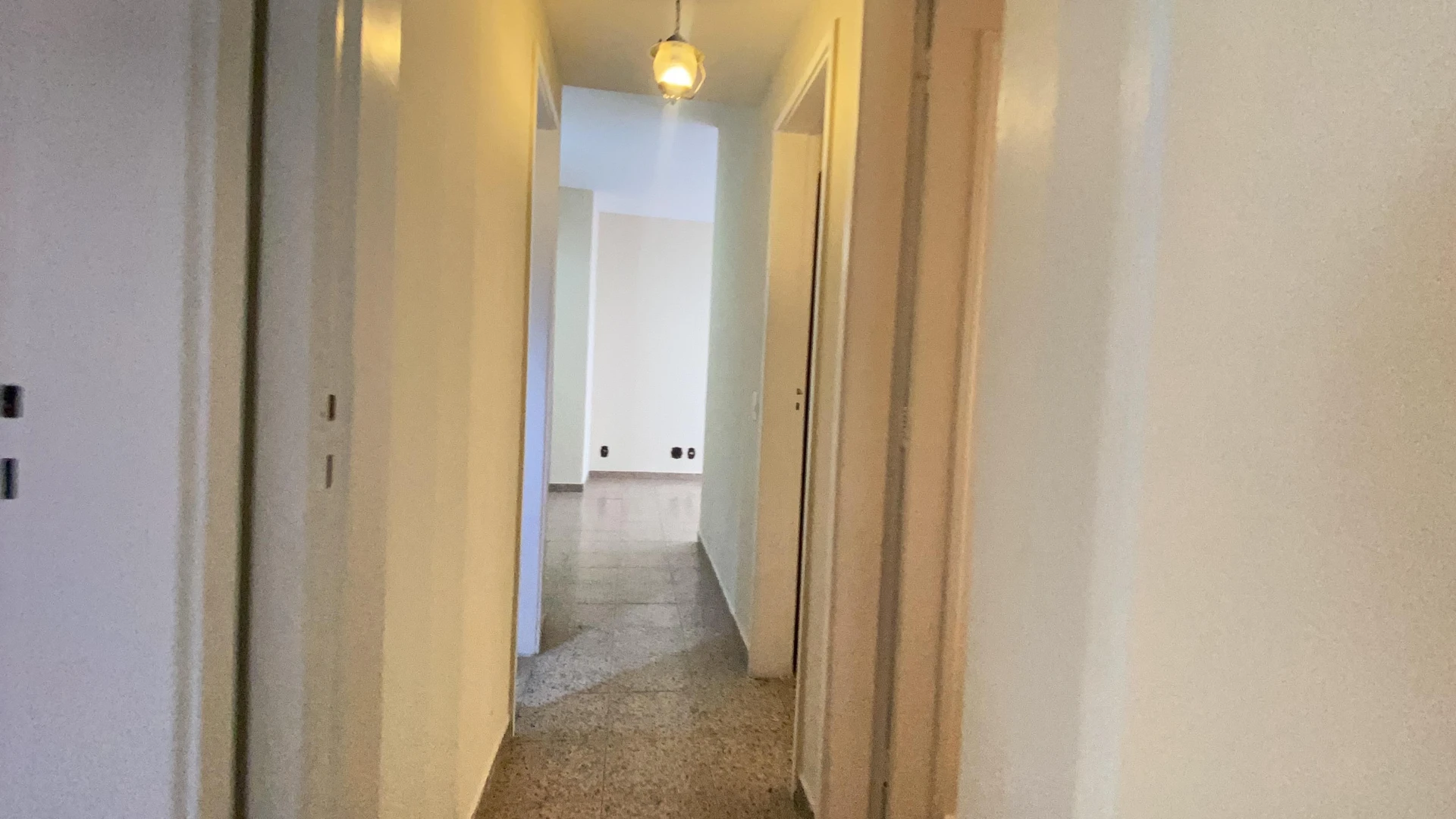 Орендна квартира з 3 спальнями та балконом — photo 13