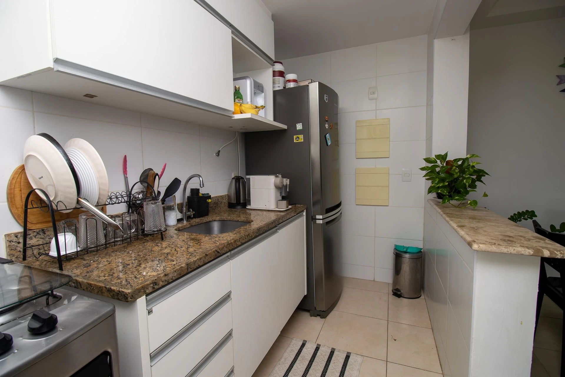 Furnished apartment, 65 m², with a glass-enclosed balcony — photo 21