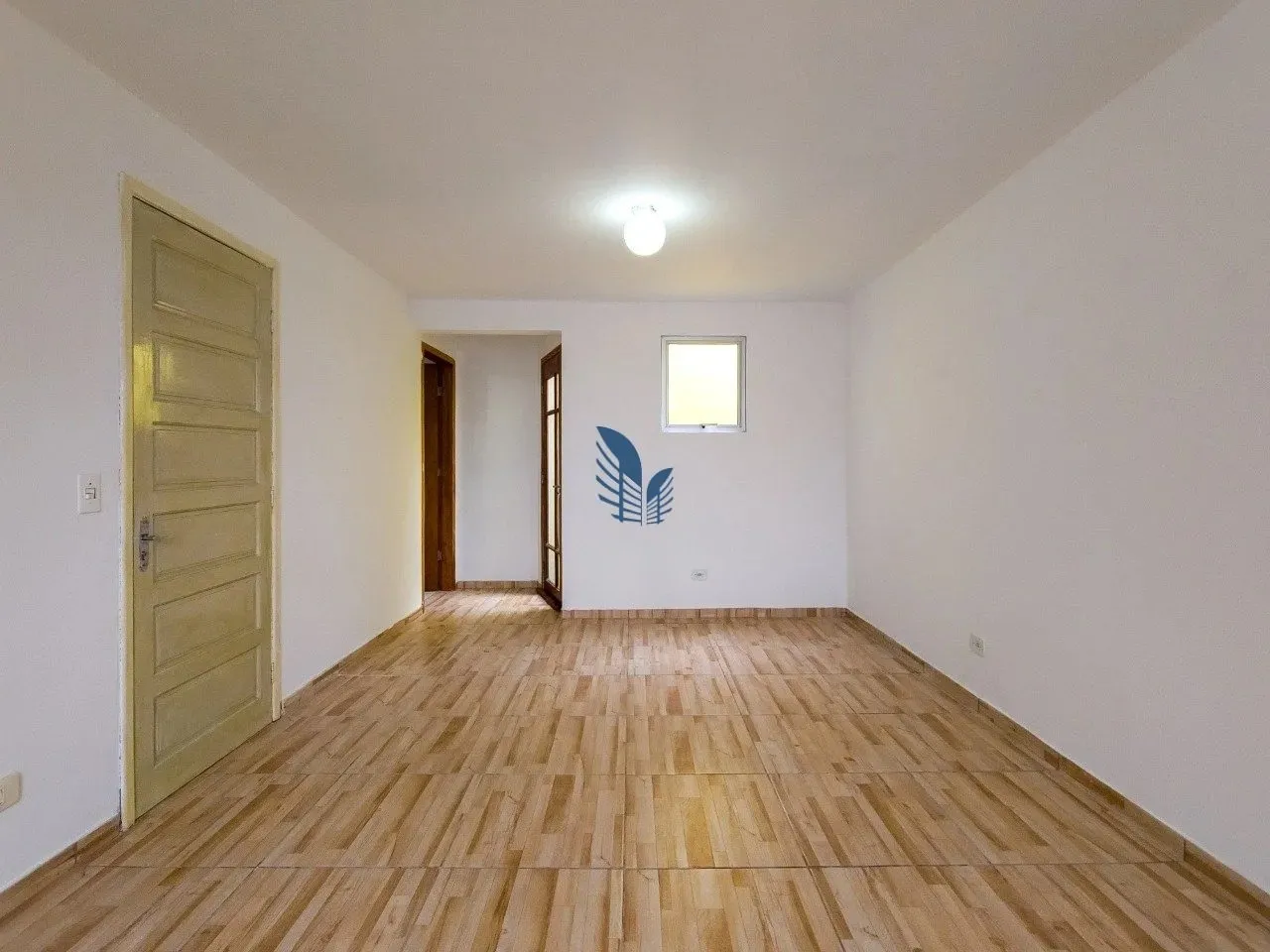 1-bedroom house with a private garden — photo 16