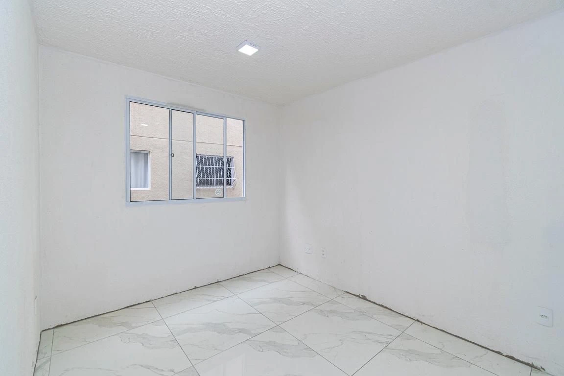 2-bedroom apartment in a building with a gym — photo 17
