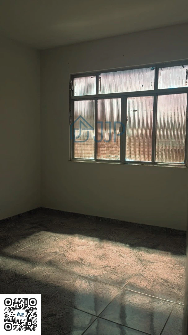 Unfurnished apartment with a closed kitchen and 2 bedrooms — photo 7
