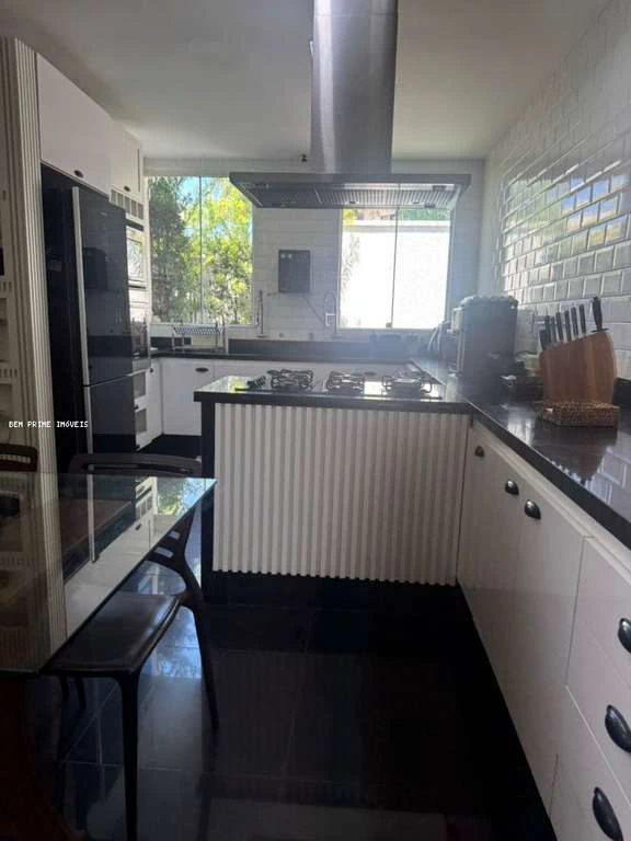 Будинок на 7 спалень з 600 м² і 3 місцями — photo 25