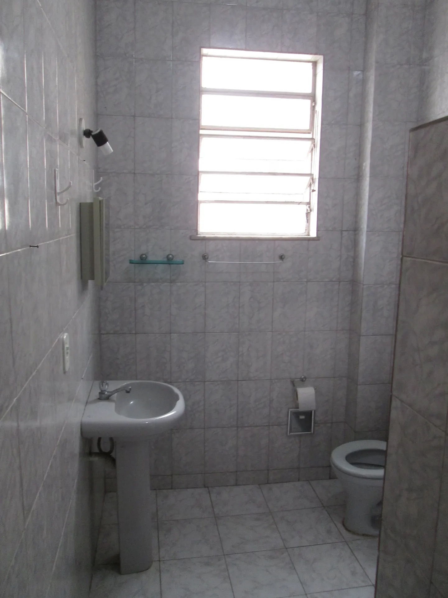 Apartment, 74 m², with wood or laminate floors — photo 5