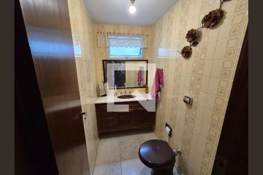 Квартира с 4 спальнями и застеклённым балконом — photo 40
