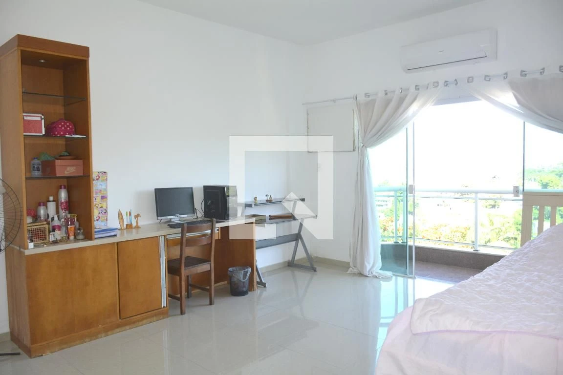 5-bedroom house with a garden — photo 18