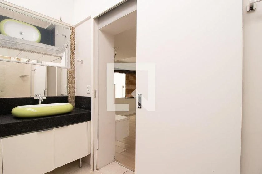 Rental house with 5 bedrooms and 290 m² — photo 48