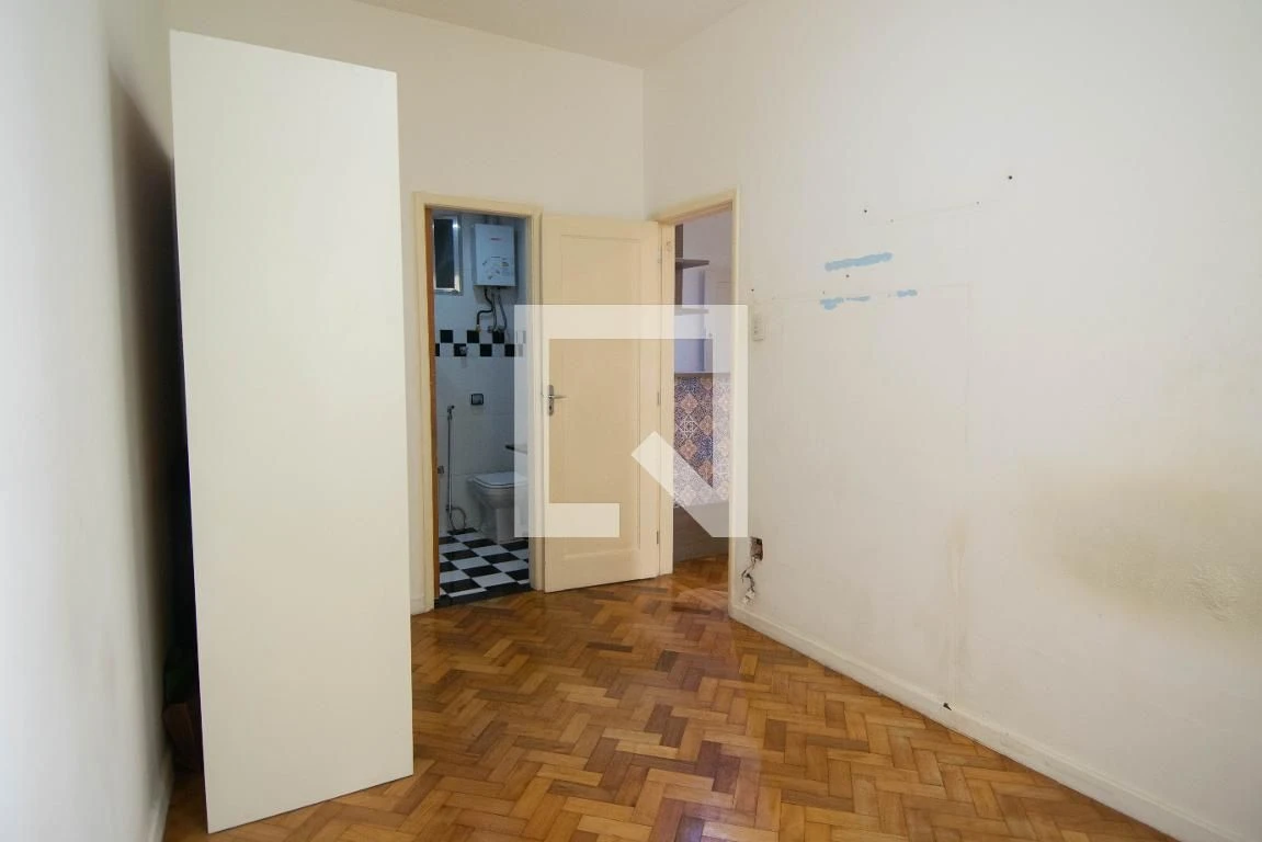 Apartamento, 30 m², com piso de madeira ou laminado — photo 18