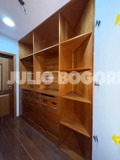 Apartamento sem mobília com 4 quartos e 5 banheiros — photo 16