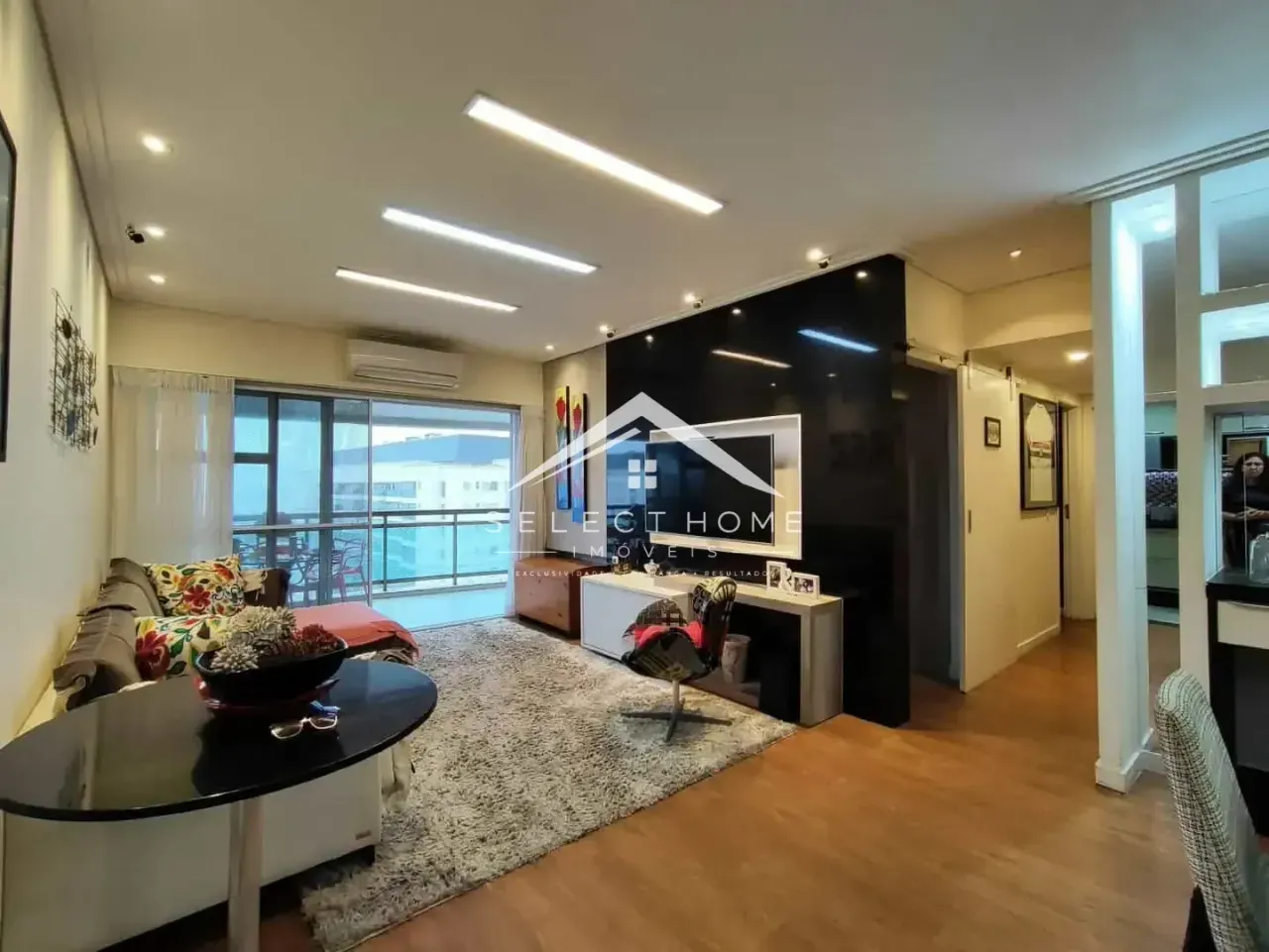 Floor-to-ceiling windows in a 4-bedroom apartment, 150 m² — photo 16