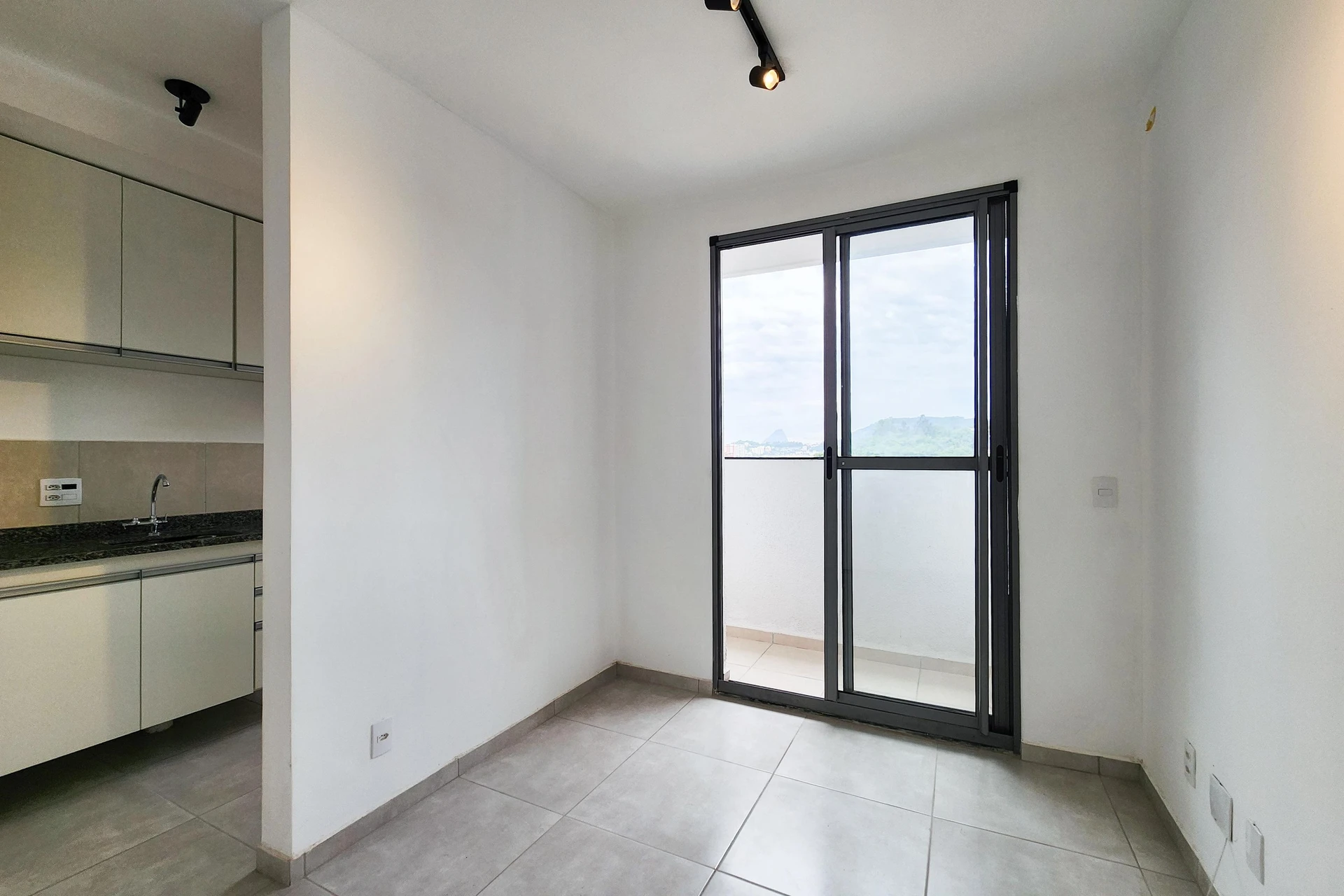 2 quartos e vista para as montanhas: apartamento de 48 m² — photo 8