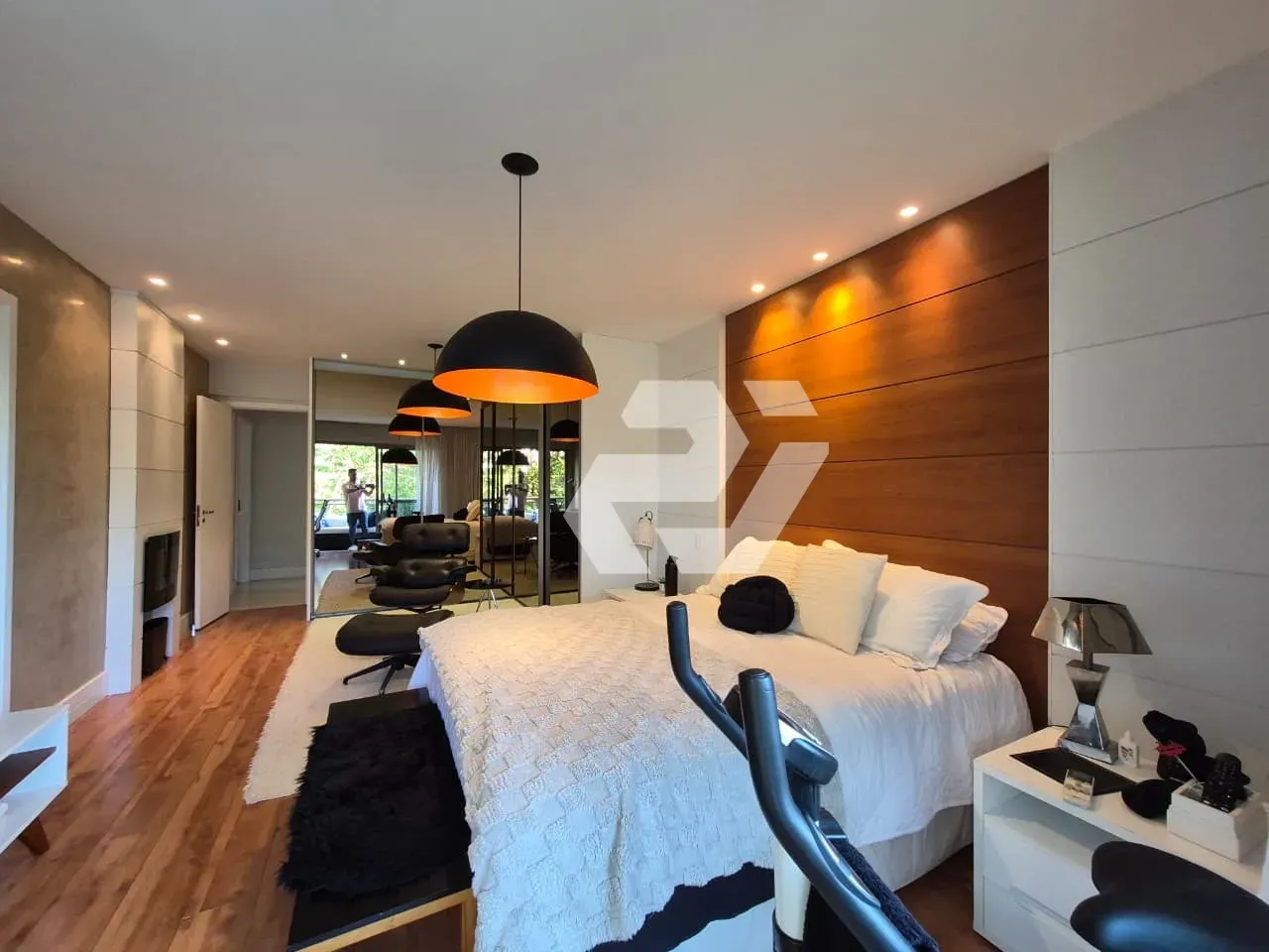 4-bedroom, 5-bath apartment with balcony and 3 parking — photo 48