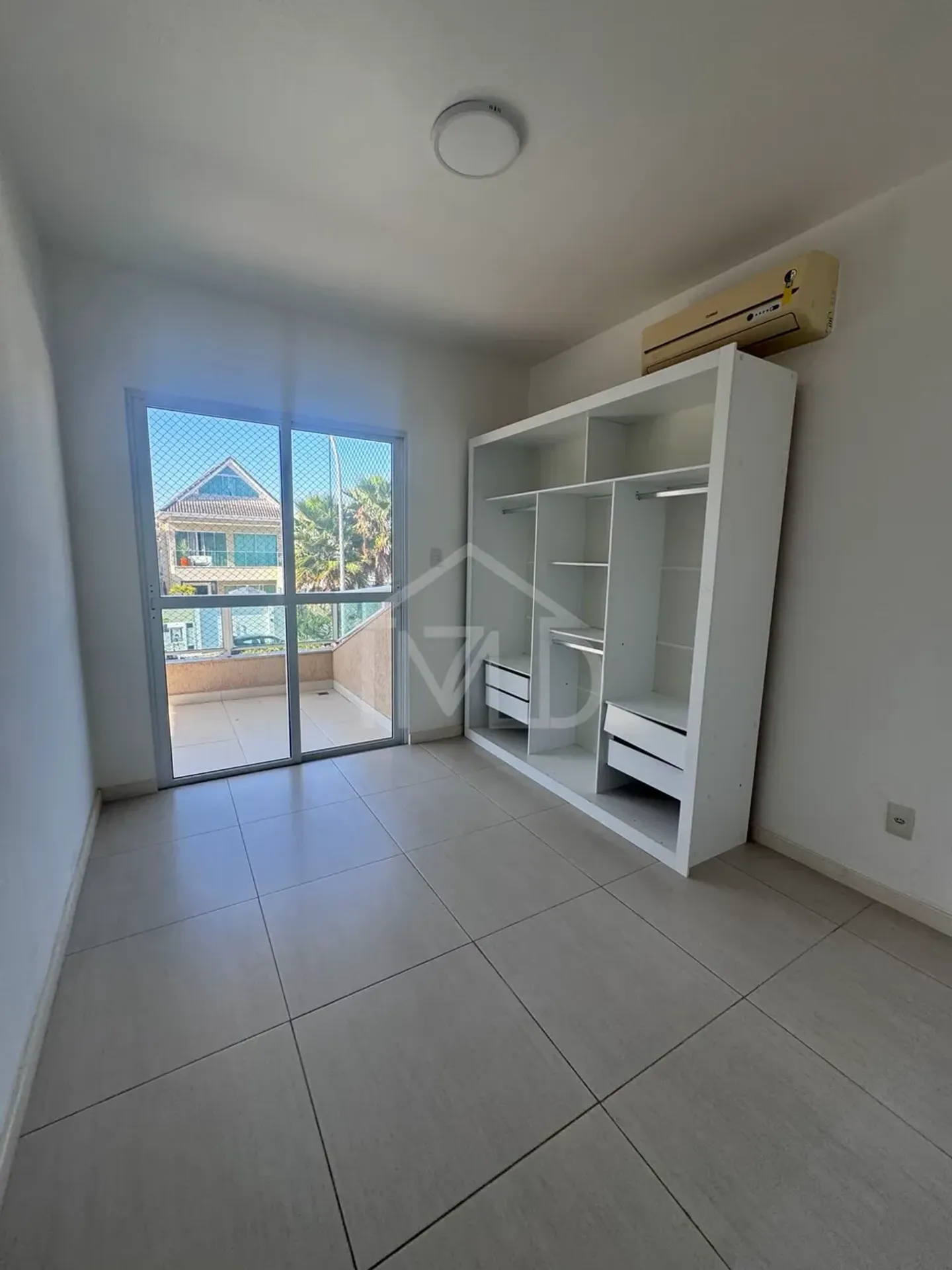 Casa com 4 suítes e 5 banheiros, 320 m² com churrasqueira — photo 33