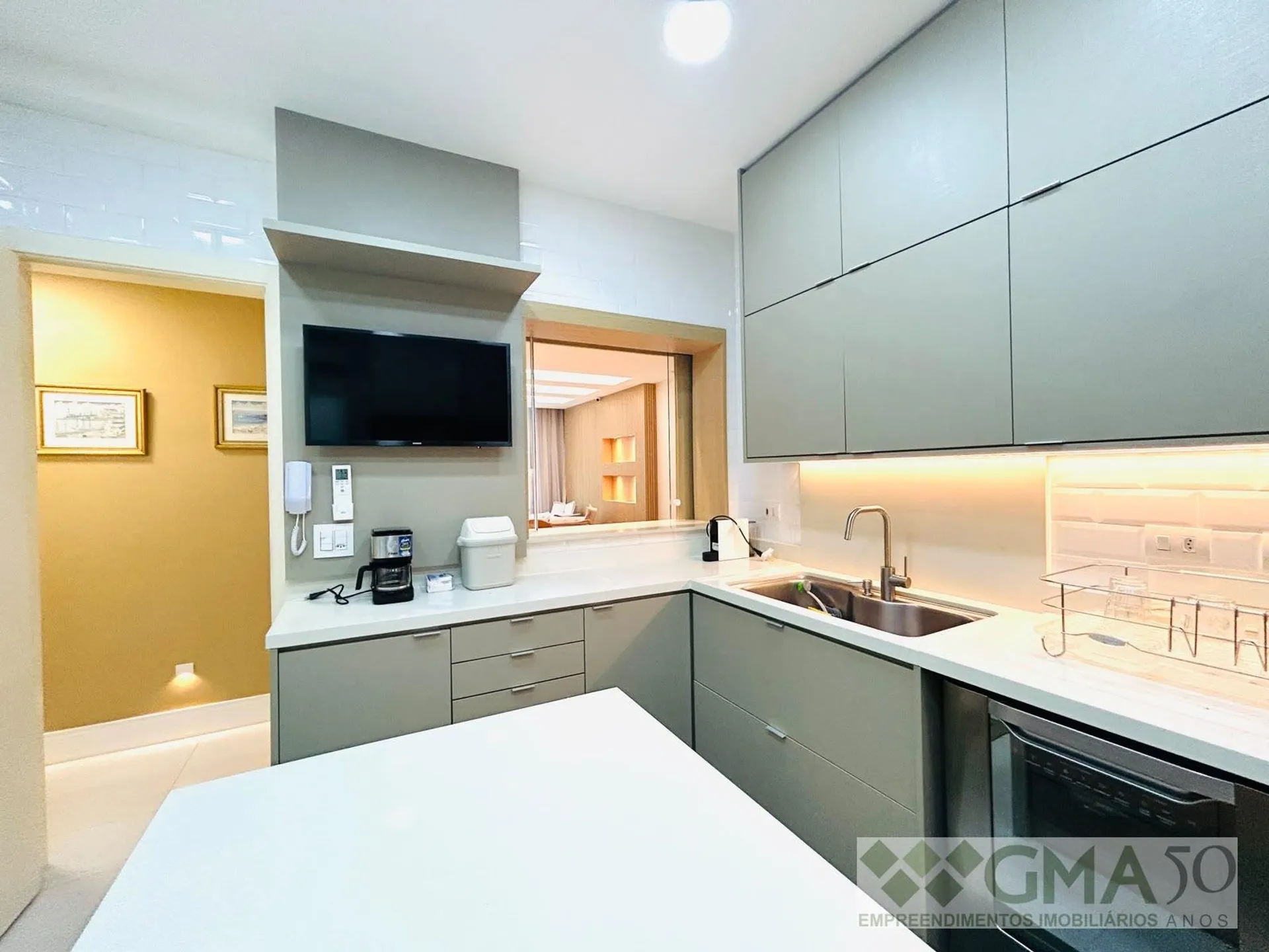 Washing machine in a 3-bedroom apartment, 130 m² — photo 6