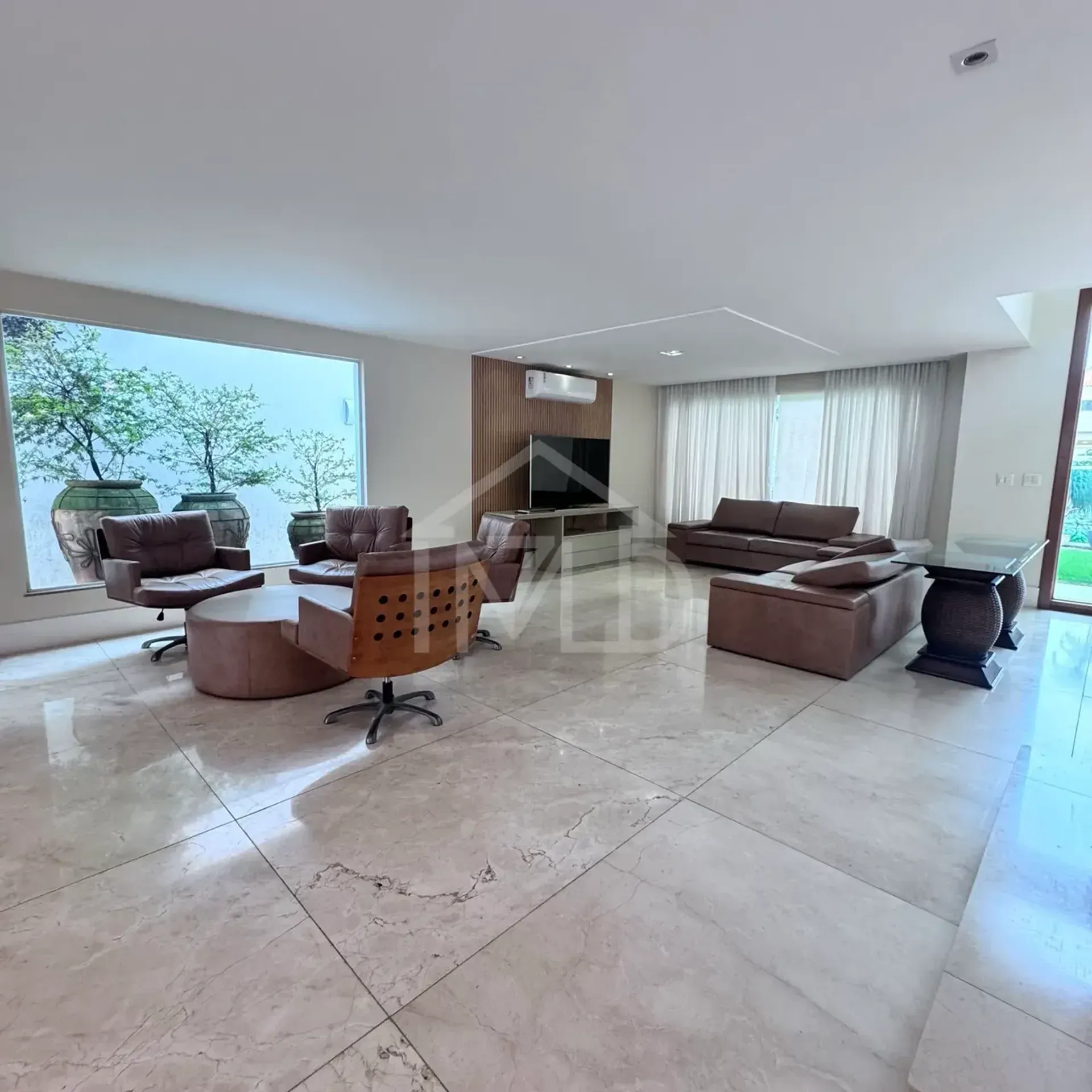 Casa amueblada con 5 dormitorios y 5 baños, balcón acristalado — photo 4