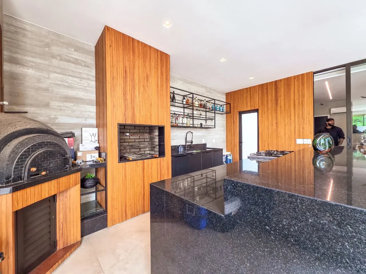 Furnished house, 920 m², with a bathtub — photo 2
