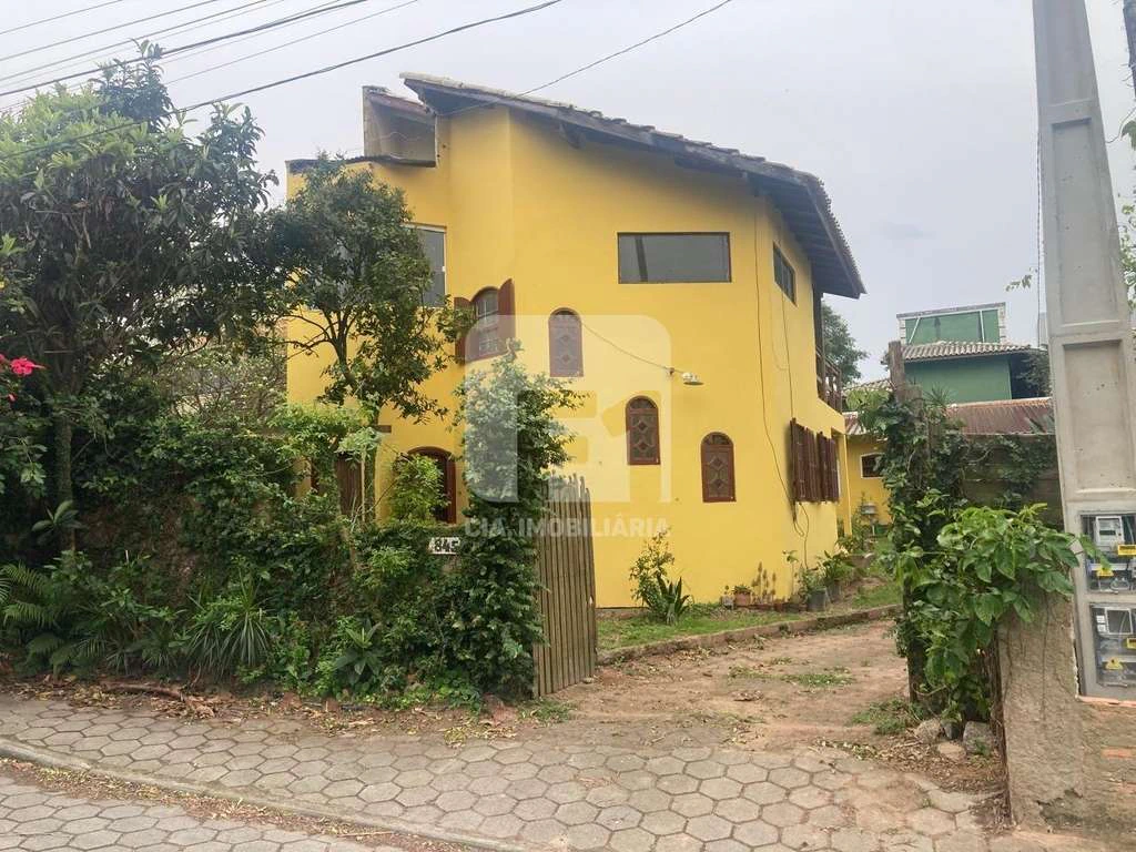 Casa de 140 m² com 4 quartos e 4 banheiros — photo 2