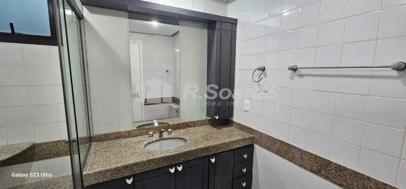 217 m² duplex with 3 en-suite bedrooms and 2 parking spots — photo 29