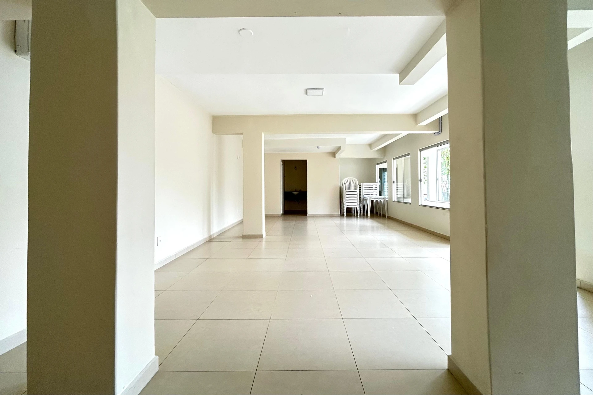 Furnished apartment, 86 m², with a walk-in closet — photo 40