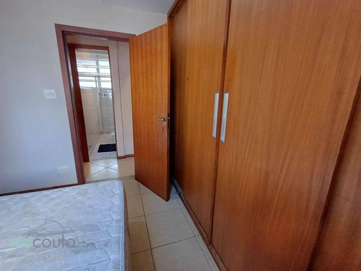 Apartment with 3 bedrooms and 2 bathrooms with a balcony — photo 22