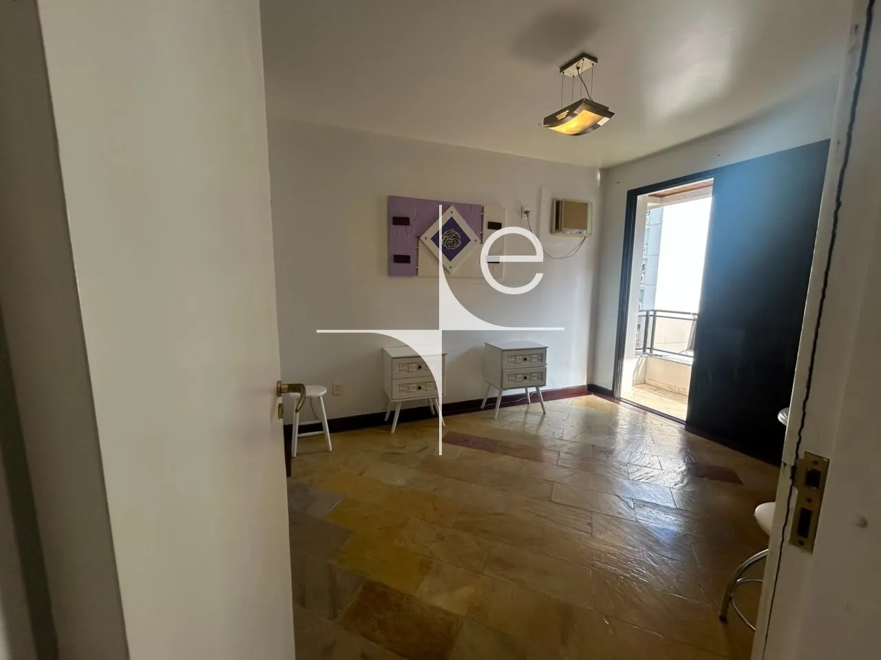 254 m² apartment with a walk-in closet and a home office — photo 21