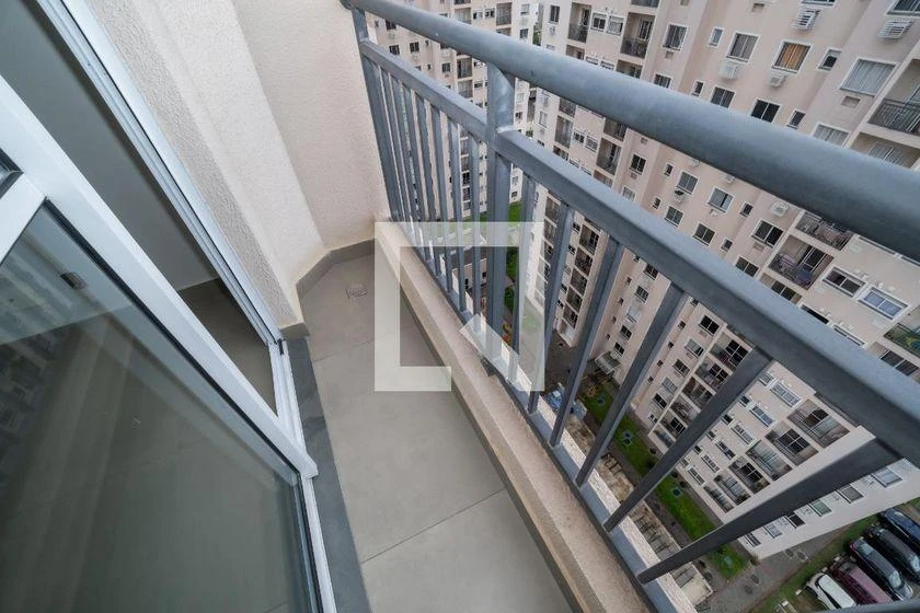 2-bedroom apartment in a building with a gym — photo 37
