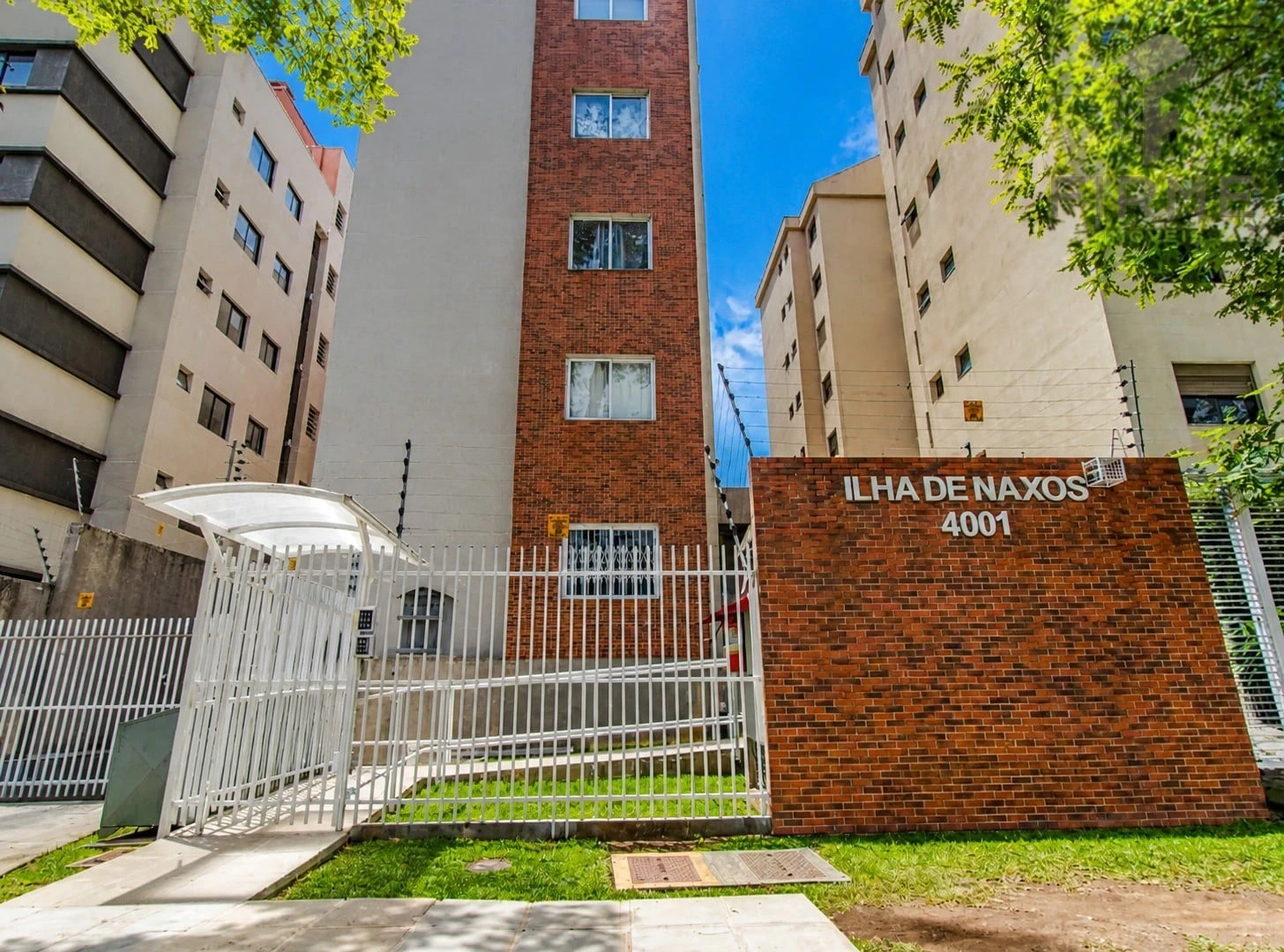 One-bedroom, 32 m² apartment in Curitiba — photo 11
