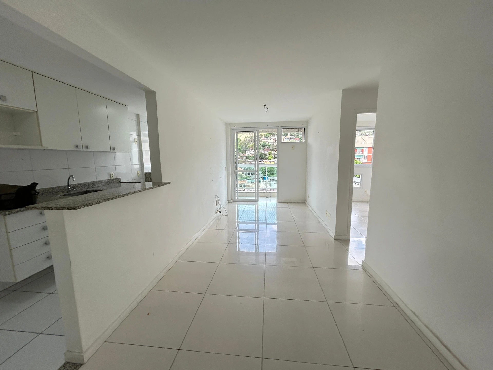 2-bedroom apartment with a mountain view in Rio de Janeiro — photo 5